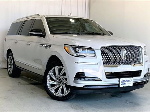 Used 2023 Lincoln Navigator L Reserve AWD/4WD image 1