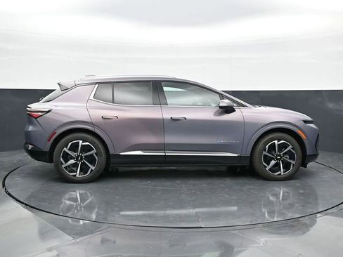 Used 2025 Chevrolet Equinox EV LT w/ Convenience Package FWD image 8