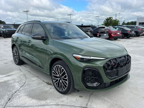 New 2026 Audi SQ5 Prestige AWD/4WD image 3