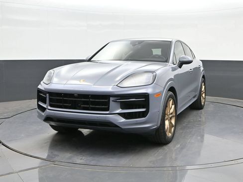 Used 2024 Porsche Cayenne Coupe AWD/4WD image 30