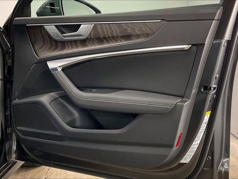 Used 2022 Audi A6 Premium Plus image 25