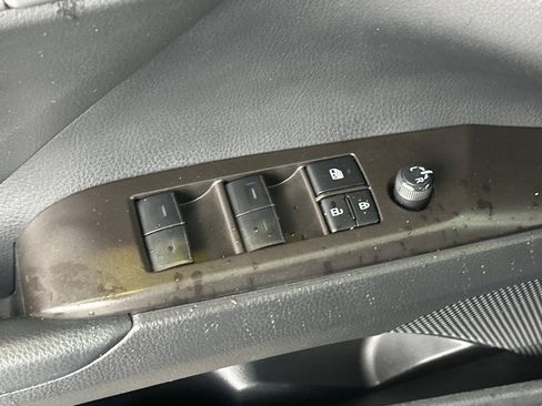 Used 2023 Toyota Camry LE image 11