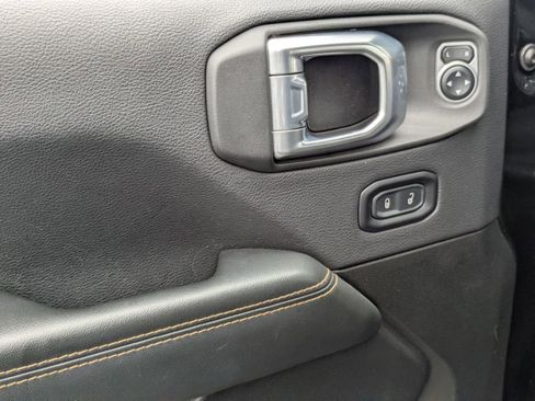 Used 2024 Jeep Wrangler Sahara image 16