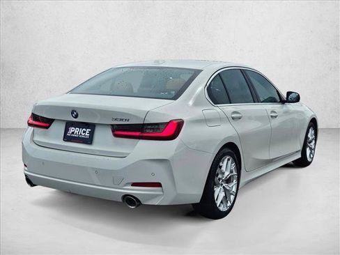 Used 2025 BMW 330i Sedan RWD image 5