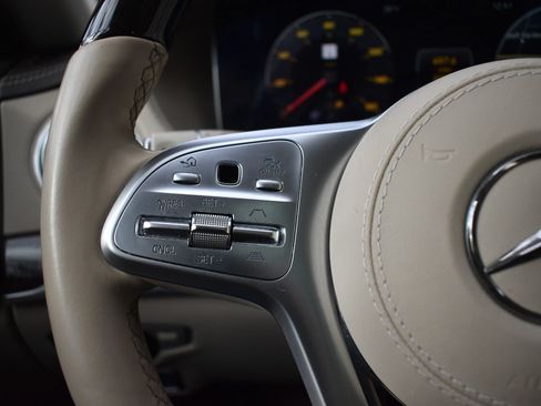 Used 2020 Mercedes-Benz S 560 4MATIC Sedan image 35