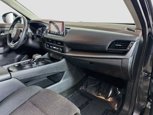 Used 2023 Nissan Rogue SV FWD image 30