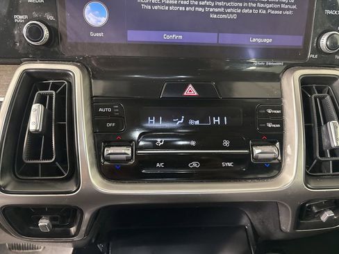 Used 2021 Kia Sorento EX w/ EX AWD X-Line Package image 19