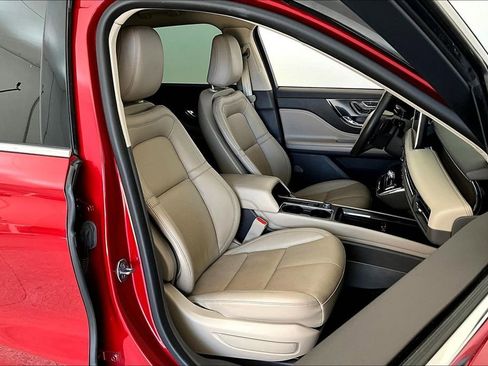 Used 2023 Lincoln Corsair Reserve image 10
