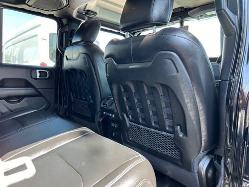 Used 2023 Jeep Wrangler Unlimited Rubicon 4xe AWD/4WD image 14