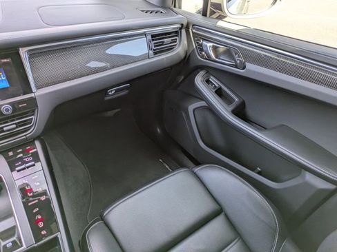 Used 2025 Porsche Macan GTS image 17
