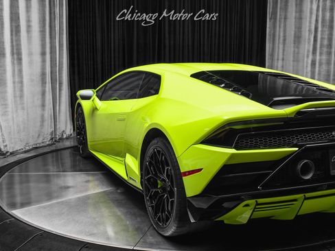Used 2020 Lamborghini Huracan EVO image 35