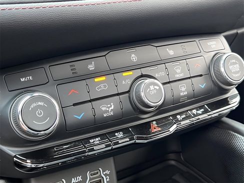 Used 2021 Dodge Durango R/T image 28