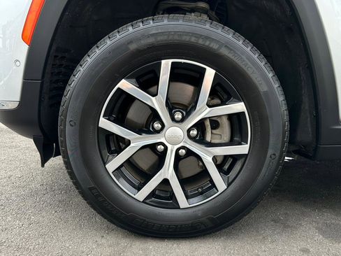 Used 2024 Jeep Grand Cherokee L Limited w/ Luxury Tech Group II image 72