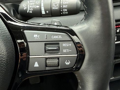 Used 2024 Honda Pilot Elite image 18
