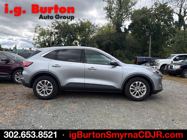 Used 2021 Ford Escape SE w/ Convenience Package FWD image 4
