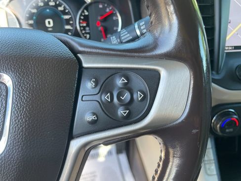 Used 2019 GMC Acadia Denali w/ Technology Package AWD/4WD image 17