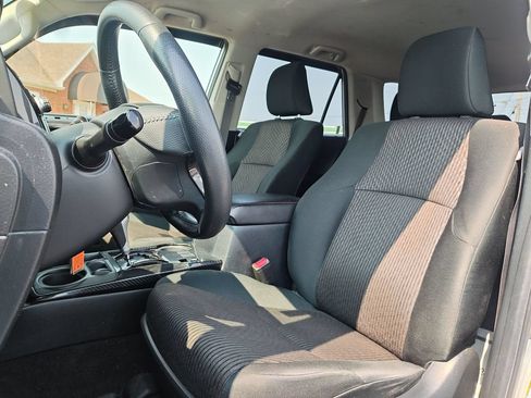 Used 2019 Toyota 4Runner TRD Off-Road AWD/4WD image 12
