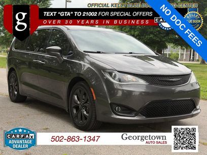 Used 2020 Chrysler Pacifica Touring w/ S Appearance Package