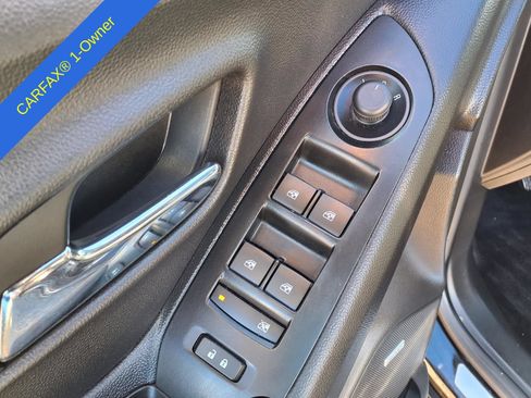 Used 2018 Chevrolet Trax Premier w/ Midnight Edition AWD/4WD image 17
