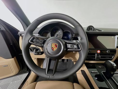 New 2026 Porsche Macan image 12