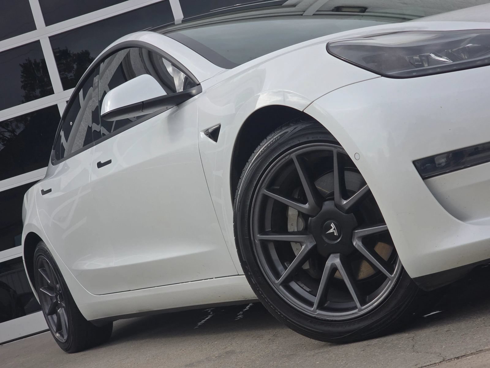 Used 2021 Tesla Model 3 Standard Range Plus RWD image 12