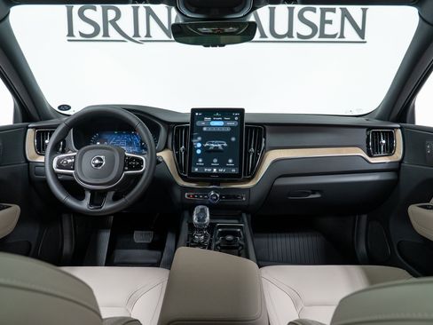 New 2026 Volvo XC60 B5 Plus w/ Climate Package image 15