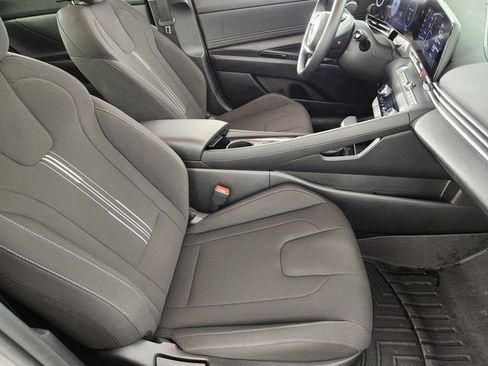 Used 2023 Hyundai Elantra SEL w/ Convenience Package FWD image 13
