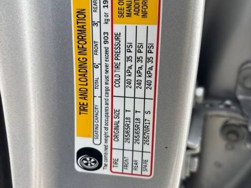 Used 2022 Chevrolet Silverado 1500 LT w/ Safety Package AWD/4WD image 16