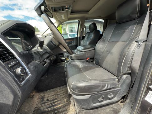 Used 2014 RAM 3500 Laramie w/ Convenience Group image 31