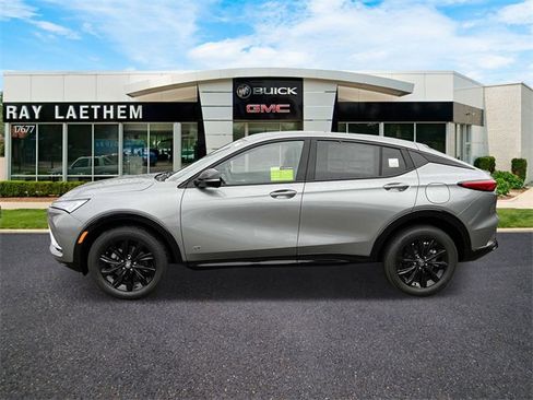 Used 2025 Buick Envista Sport Touring w/ Convenience I Package image 2