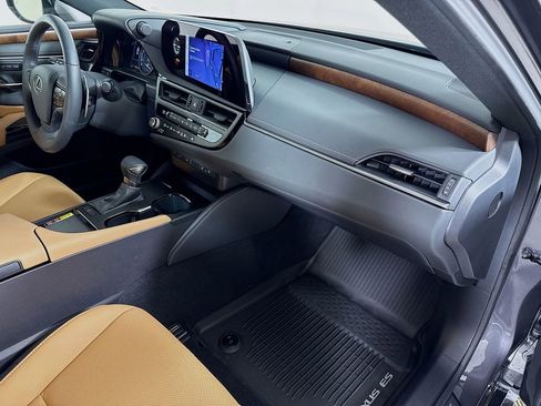 Certified 2025 Lexus ES 350 w/ Premium Package image 31