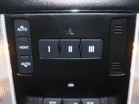 Used 2020 Jeep Grand Cherokee Limited image 35