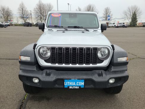 Used 2024 Jeep Wrangler Sport image 14