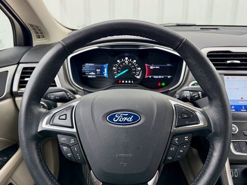 Certified 2019 Ford Fusion SEL image 17