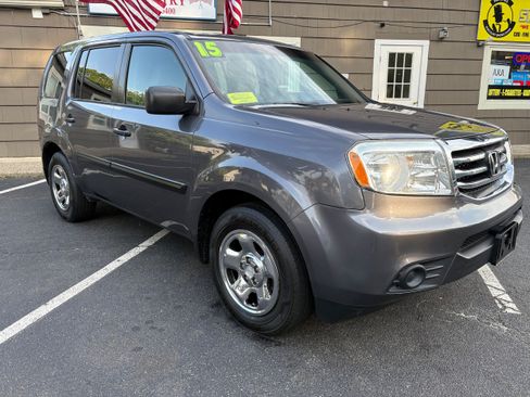 Used 2015 Honda Pilot LX image 3