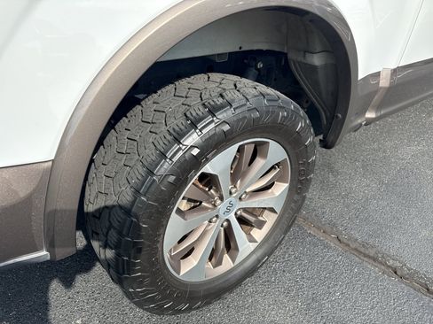 Used 2019 Ford F150 King Ranch w/ Equipment Group 601A Luxury AWD/4WD image 10