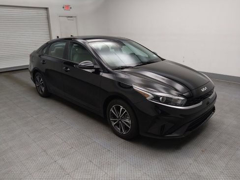 Used 2023 Kia Forte LXS w/ LXS Technology Package FWD image 11