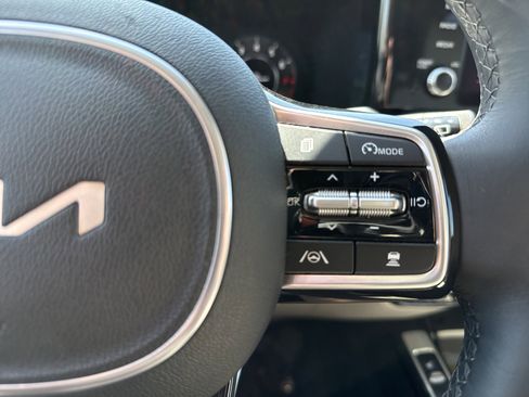 Certified 2023 Kia Sorento SX AWD/4WD image 20