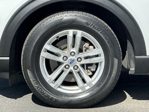 Used 2023 Ford Explorer XLT w/ Equipment Group 202A image 26