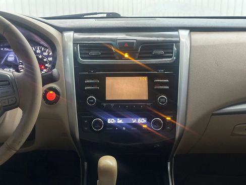 Used 2013 Nissan Altima 2.5 SV FWD image 18