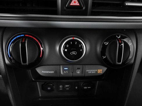 Used 2020 Hyundai Kona SEL Plus FWD image 25