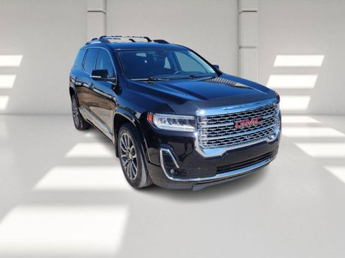 Used 2021 GMC Acadia Denali w/ Denali Technology Package image 3