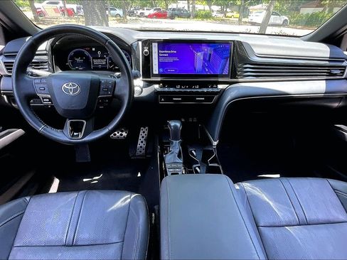Used 2025 Toyota Camry XSE FWD image 7
