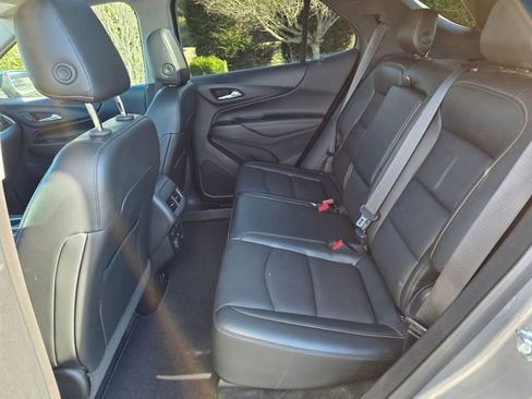 Used 2018 Chevrolet Equinox Premier image 11