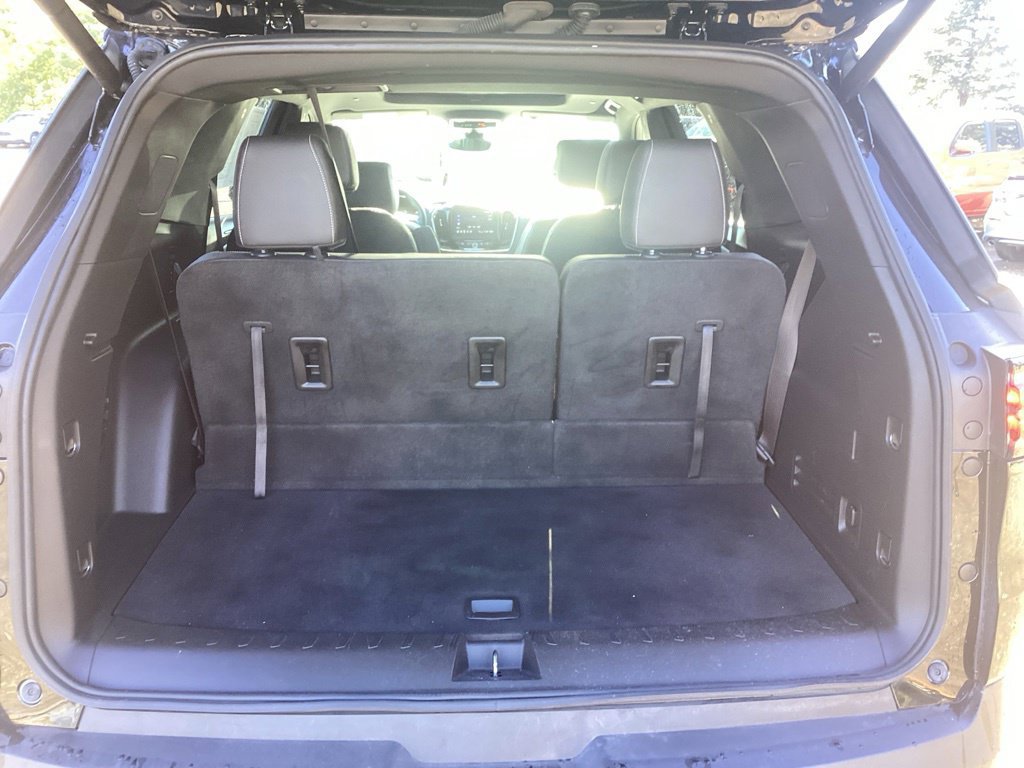 Used 2023 Chevrolet Traverse LT w/ LT Premium Package AWD/4WD image 10
