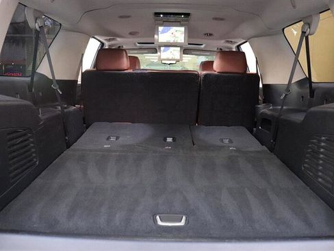 Used 2020 Cadillac Escalade ESV Premium Luxury image 39