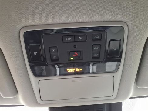 Used 2024 Toyota Grand Highlander Platinum image 18