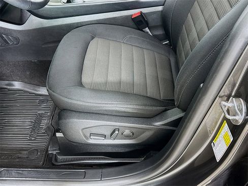 Used 2019 Ford Edge SEL image 20