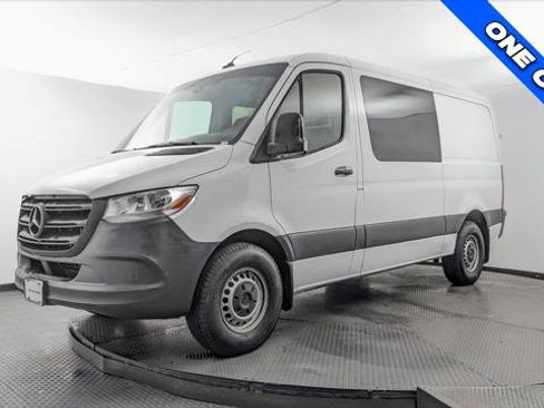 Used 2022 Mercedes-Benz Sprinter 2500 image 2