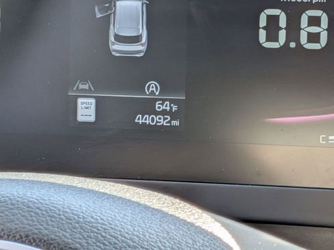 Used 2024 Kia Sportage LX image 18